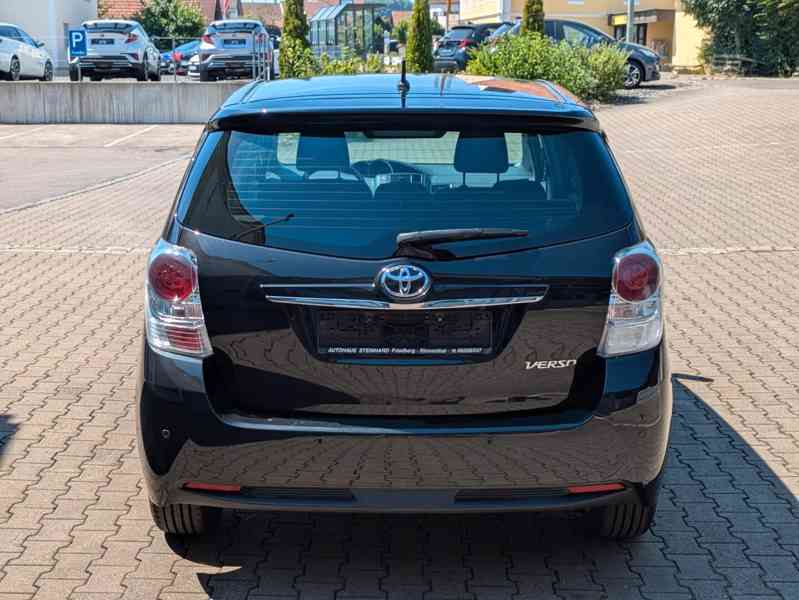 Toyota Verso 1.8i Edition-S benzín 108kw - foto 2
