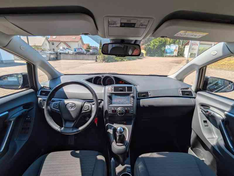Toyota Verso 1.8i Edition-S benzín 108kw - foto 14