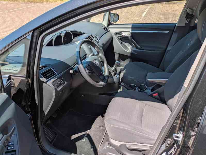 Toyota Verso 1.8i Edition-S benzín 108kw - foto 6