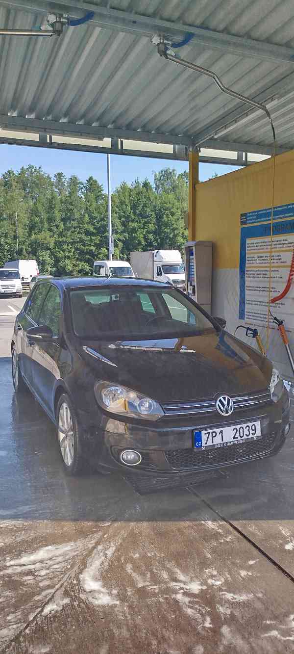 VW GOLF 6 1.4 TSI 90 kW - SLEVA!!! - foto 7