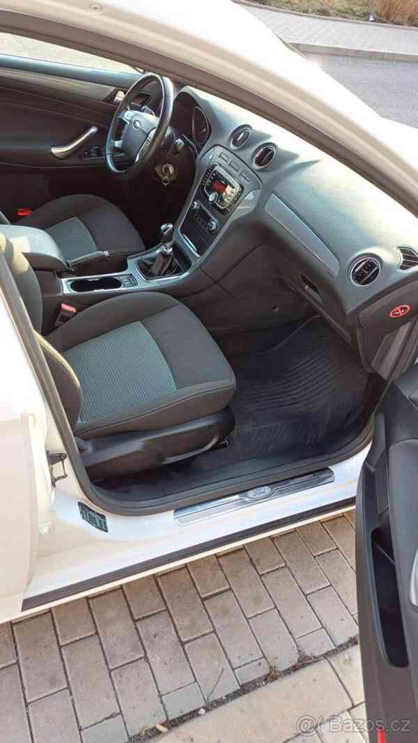 Ford Mondeo 1,6   118kW - foto 27