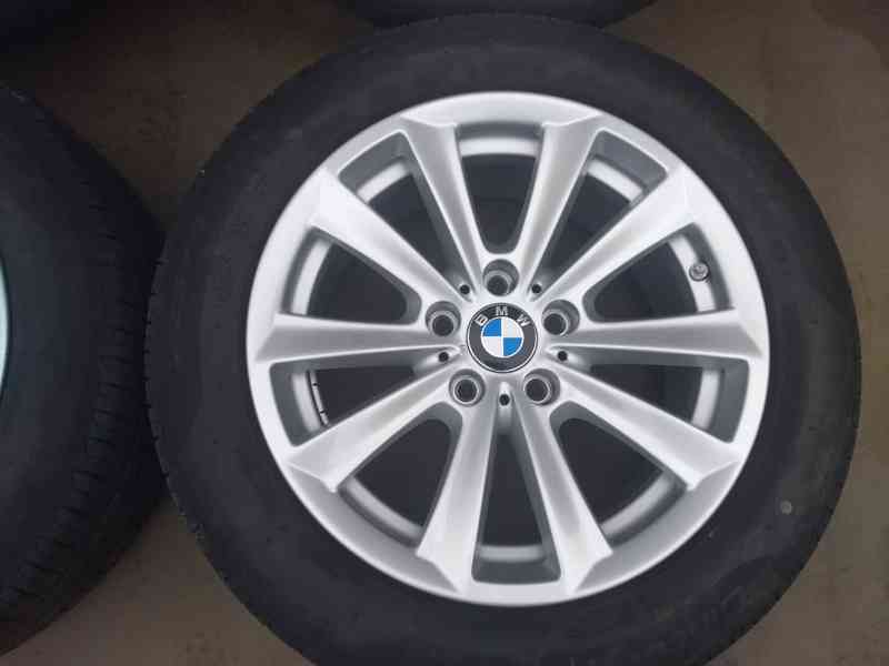 Alu kola originál BMW 8x17 5x120 ET30 225/55R17 TOP STAV - foto 4