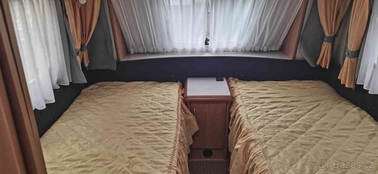 Prodám karavan Hobby Excelent   - foto 10