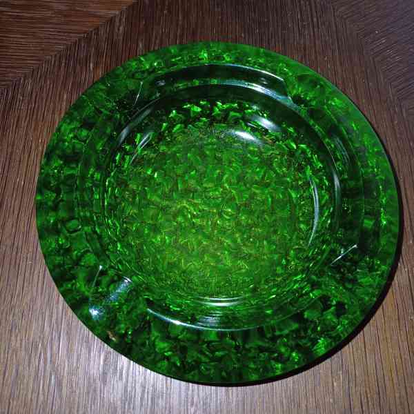 Zelený popelník Rudolf Jurnikl - foto 2