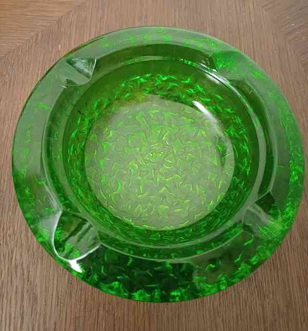 Zelený popelník Rudolf Jurnikl - foto 3