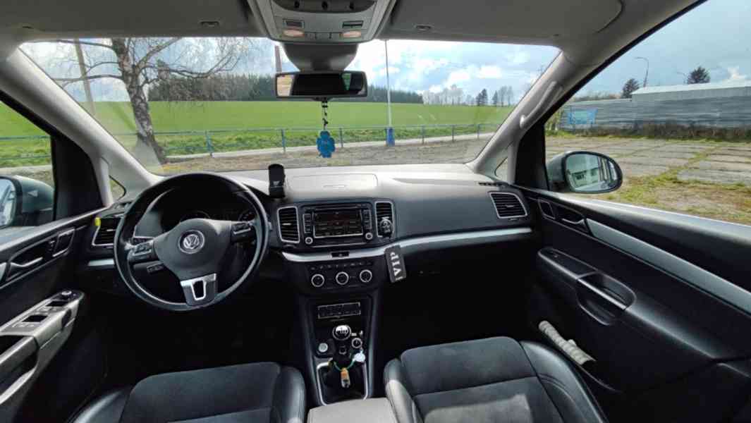 VW Sharan III 2.0TDI 103kw 4 Motion Highline 7mist CZ 2014 - foto 9