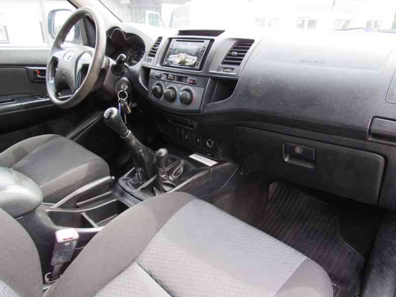 Toyota Hilux 2,5D4D 106kw - foto 15