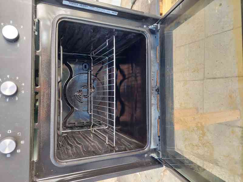 Vestavná trouba (Ikea) Whirpool FXZM6 2300W - foto 5
