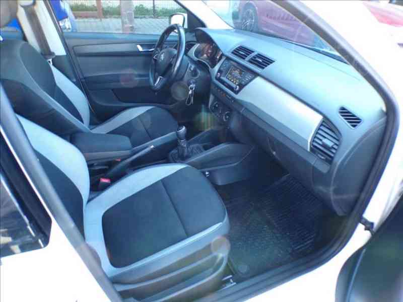 Škoda Fabia 1,2 TSi - foto 12