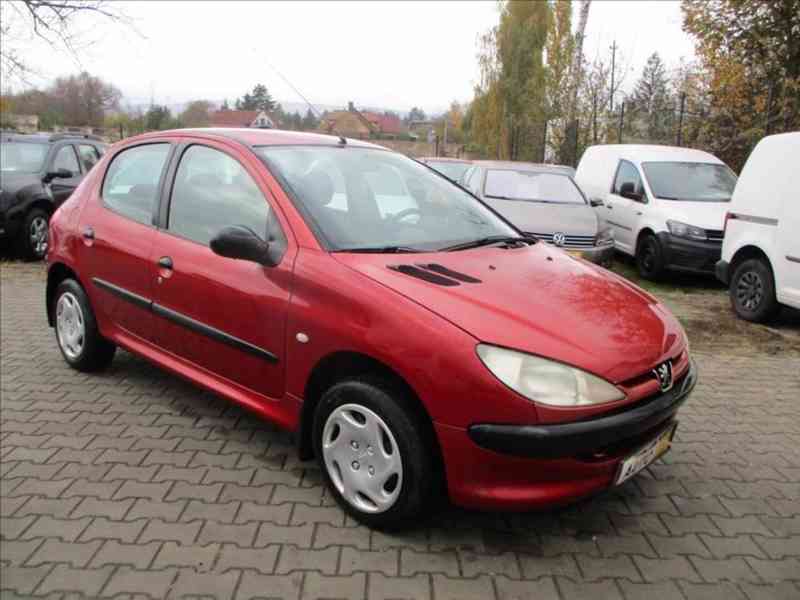 Peugeot 206 1,4 HDI TAŽNÉ ZAŘÍZENÍ - foto 1