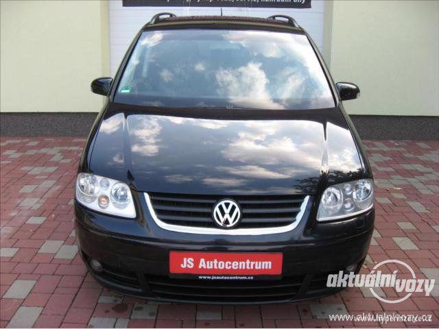 Volkswagen Touran 1.9, nafta, automat, vyrobeno 2004 - foto 23