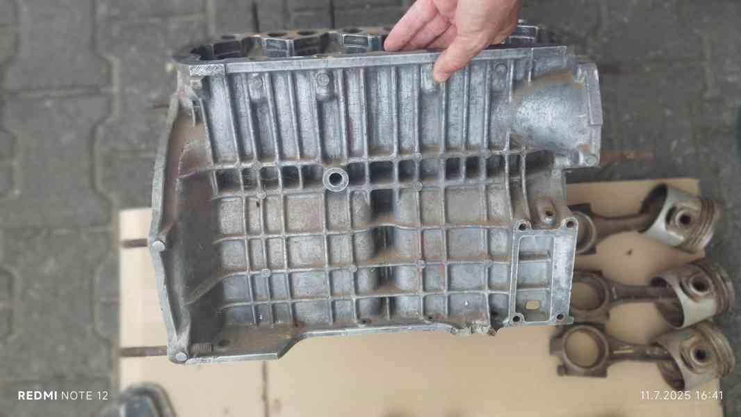 Doklady na Škoda 110R + skelet a rozebraný motor ŠKODA ERKO - foto 4