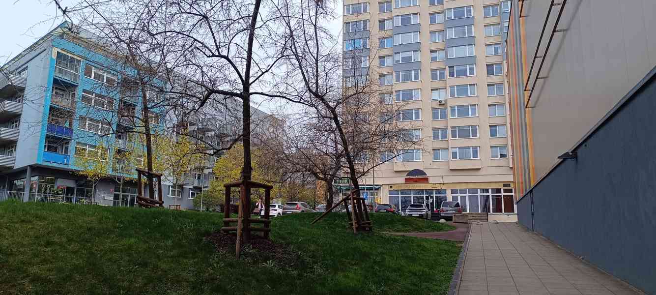 Obchodní prostor 295 m2 - foto 2