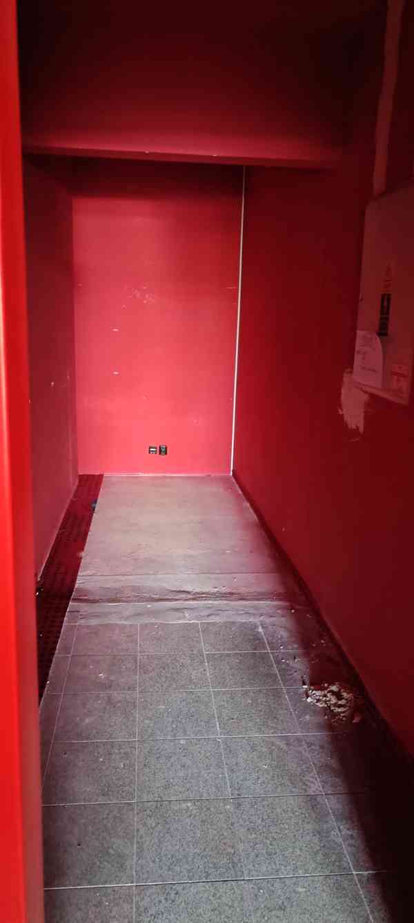 Obchodní prostor 295 m2 - foto 7