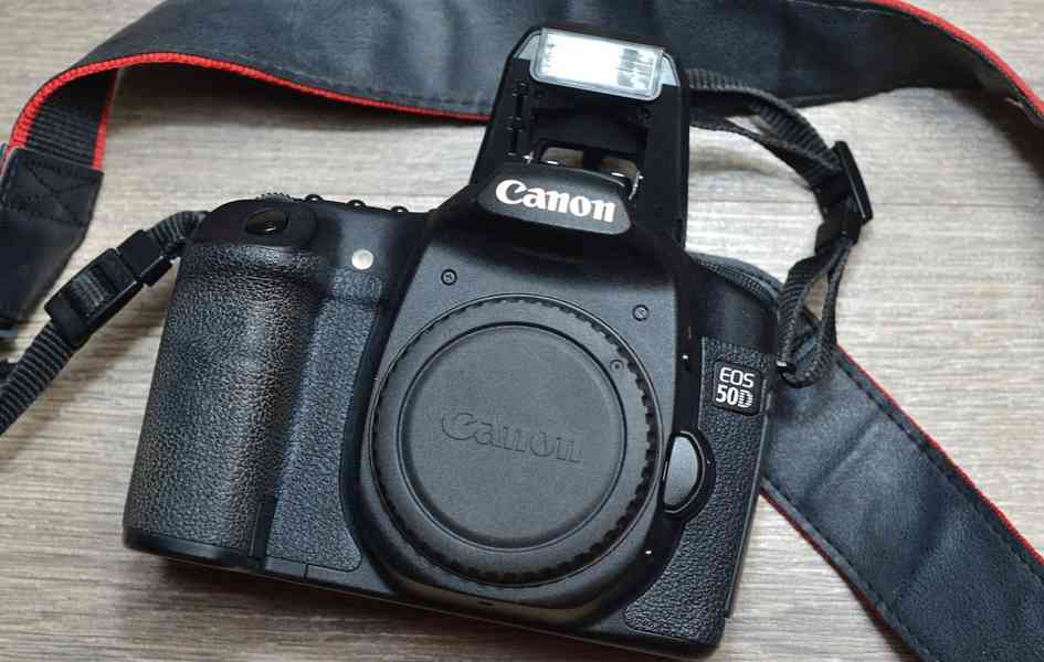 Canon EOS 50D **APS-C **LIVE VIEW* 102 000 Exp. - foto 4