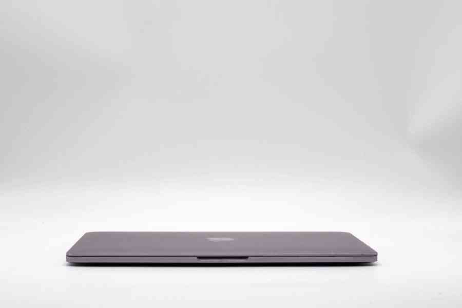 MacBook Pro 13" 2018 CTO Space Gray s Touch Barem - foto 4