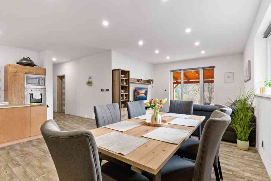 Prodej rodinného domu 4+kk s pozemkem 2028 m², Hrdlořezy - foto 8