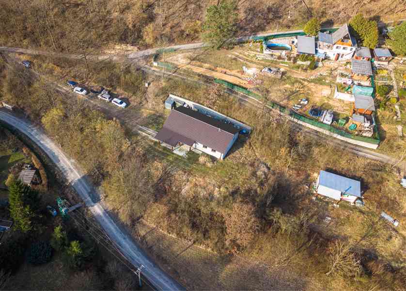 Prodej rodinného domu 4+kk s pozemkem 2028 m², Hrdlořezy - foto 6