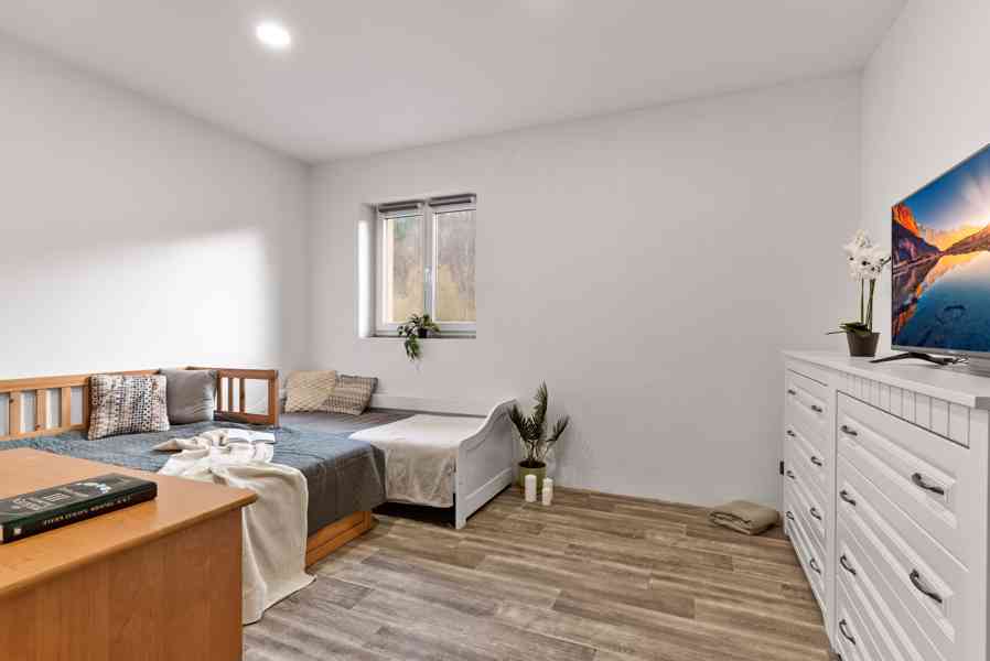 Prodej rodinného domu 4+kk s pozemkem 2028 m², Hrdlořezy - foto 20