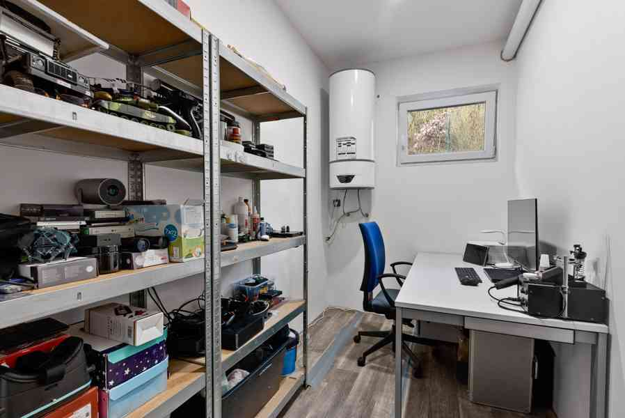 Prodej rodinného domu 4+kk s pozemkem 2028 m², Hrdlořezy - foto 24