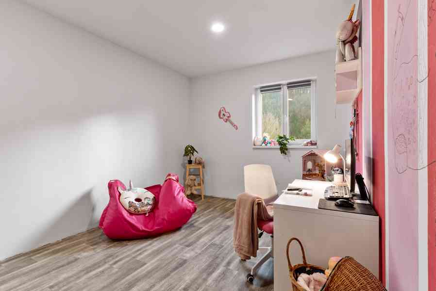 Prodej rodinného domu 4+kk s pozemkem 2028 m², Hrdlořezy - foto 19