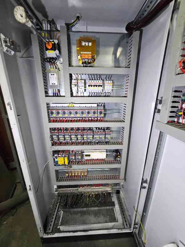 Bubnový tryskač s gumovým pásem a magnetickýnm separátorem. - foto 9