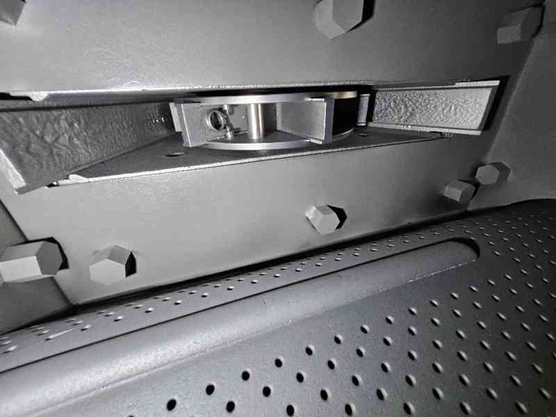 Bubnový tryskač s gumovým pásem a magnetickýnm separátorem. - foto 11