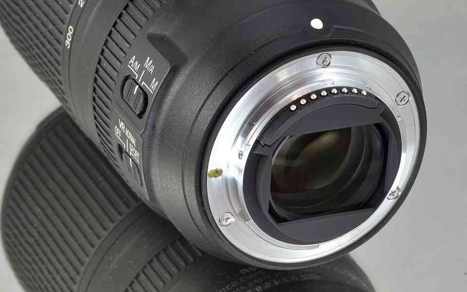 Nikon AF-P Nikkor 70-300mm f/4.5-5.6 E ED VR **FX - foto 5