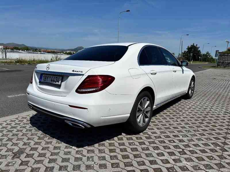 Mercedes-Benz Třídy E 2,0 E220d 4MATIC 143kW - foto 15