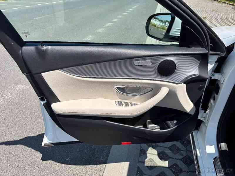 Mercedes-Benz Třídy E 2,0 E220d 4MATIC 143kW - foto 4