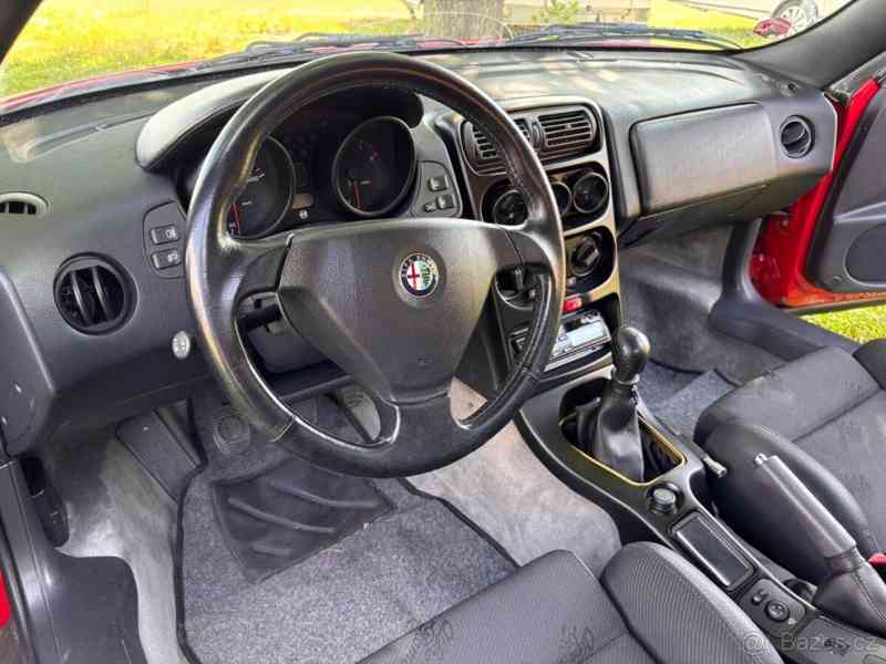 Alfa Romeo GTV 2,0   V6 Turbo - výjimečný stav - foto 10