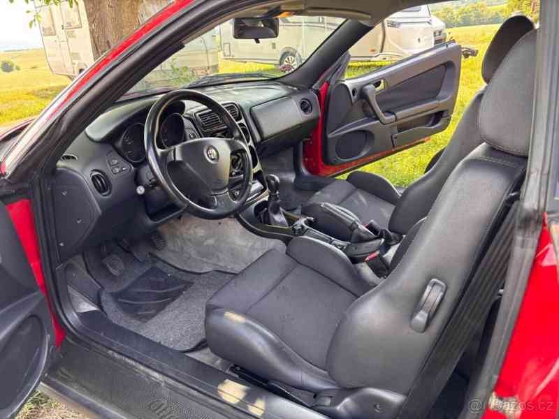 Alfa Romeo GTV 2,0   V6 Turbo - výjimečný stav - foto 9