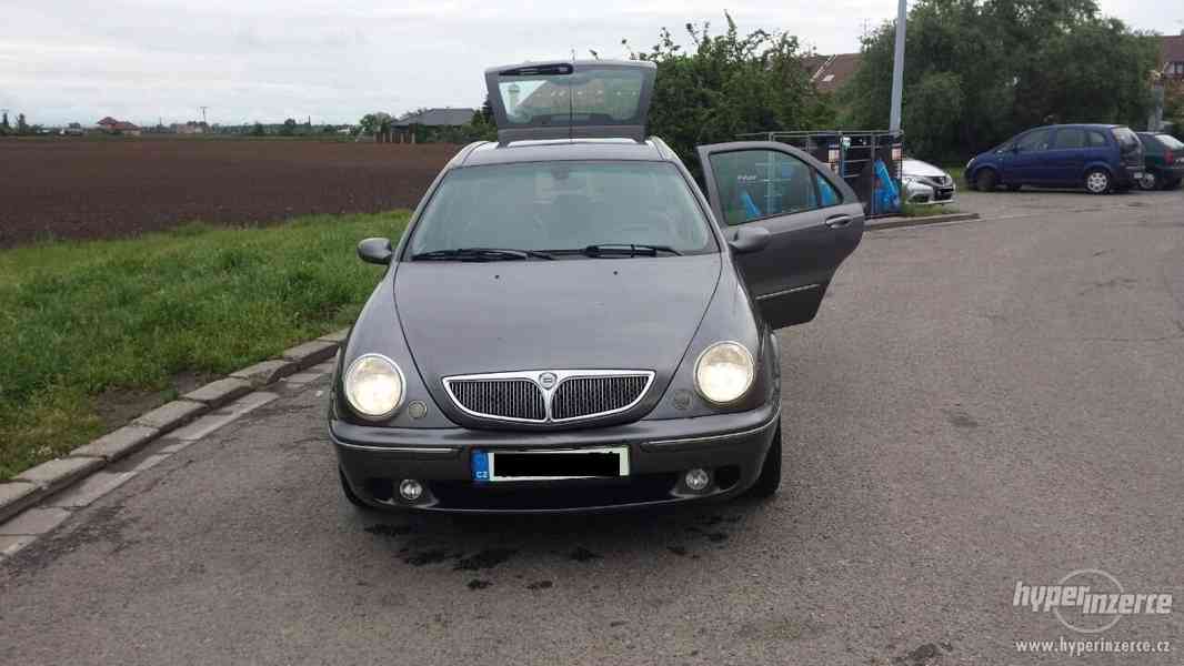 Lancia Lybra Combi 1.9 Jtd - foto 13