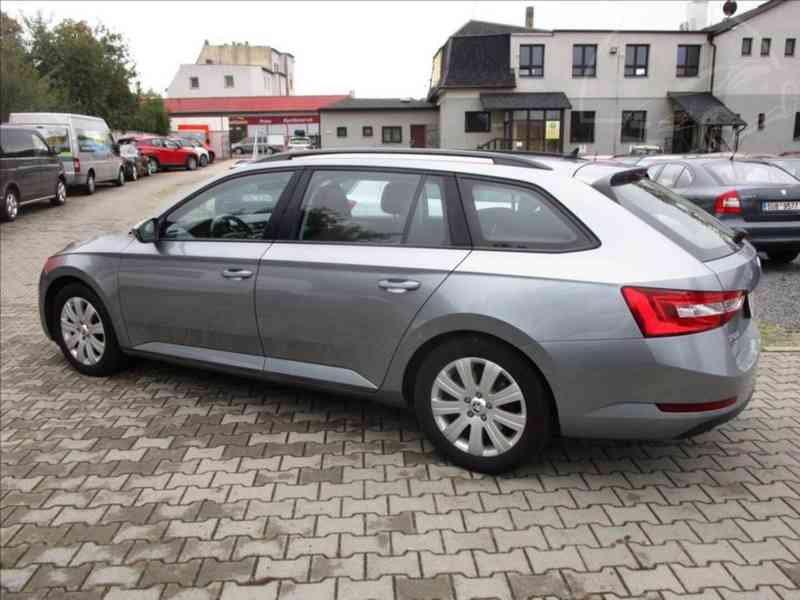 Škoda Superb 1,6 TDI - foto 4