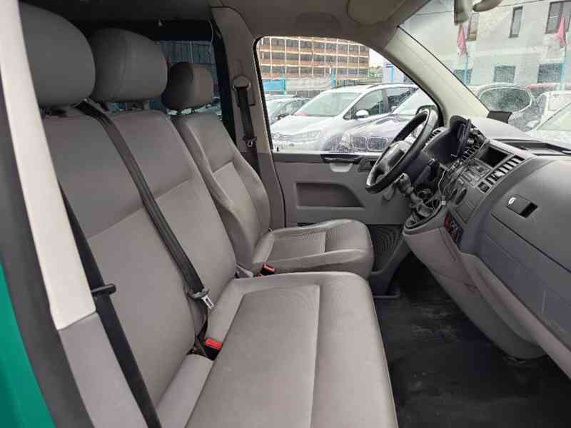 VOLKSWAGEN Transporter 2,5D 9-Míst MINIBUS 96KW - foto 14