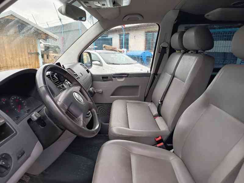 VOLKSWAGEN Transporter 2,5D 9-Míst MINIBUS 96KW - foto 19