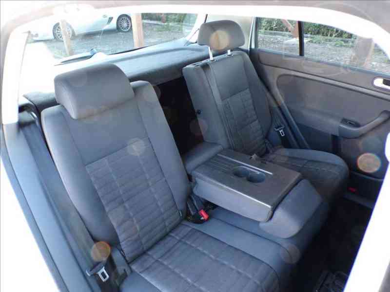 VW Golf Plus 1,6 MPi,TAŽNÉ ZAŘ.-Hned odjíždíte - foto 10