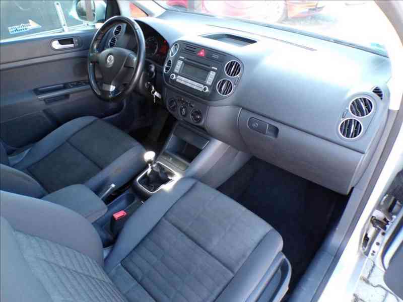VW Golf Plus 1,6 MPi,TAŽNÉ ZAŘ.-Hned odjíždíte - foto 12