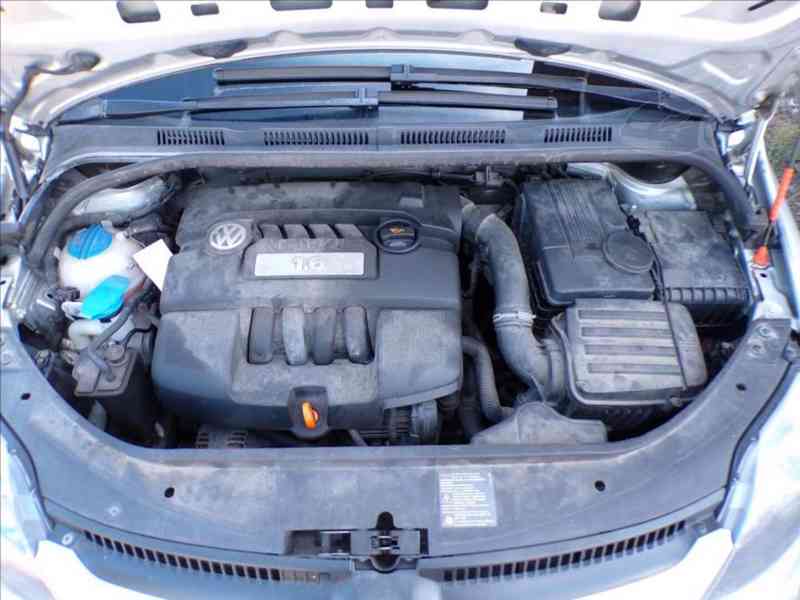 VW Golf Plus 1,6 MPi,TAŽNÉ ZAŘ.-Hned odjíždíte - foto 15