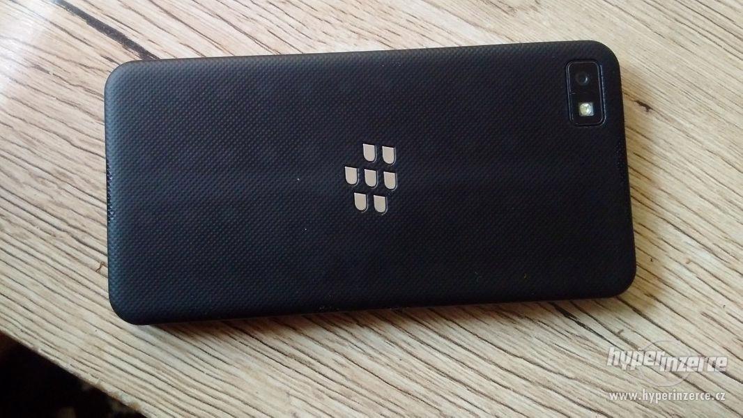 Blackberry Z10 plus dve baterie Top stav - foto 3