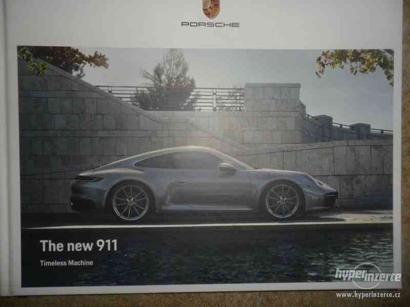 Prodám  knihu  - Porsche The new 911 - foto 1
