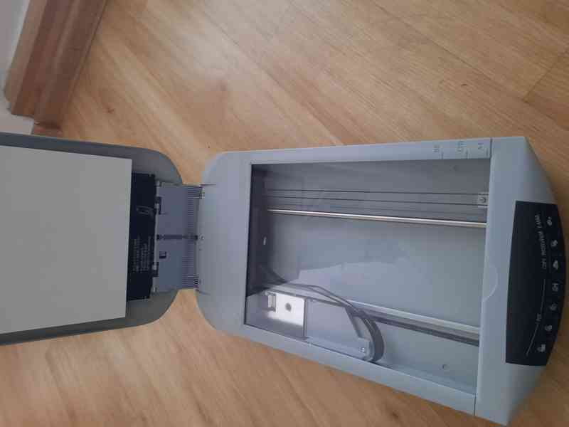 Skener CanoScan 4400F - foto 3