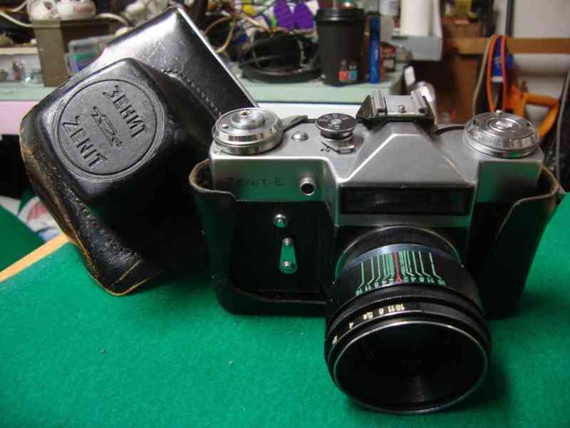 Foto fotoaparát Zenit-E objektiv HELIOS 44-2 2/58MM pouzdro - foto 1