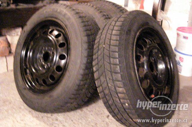 Prodám 4 ks použité zimní pneu na discích. 165/70 R14 - foto 2