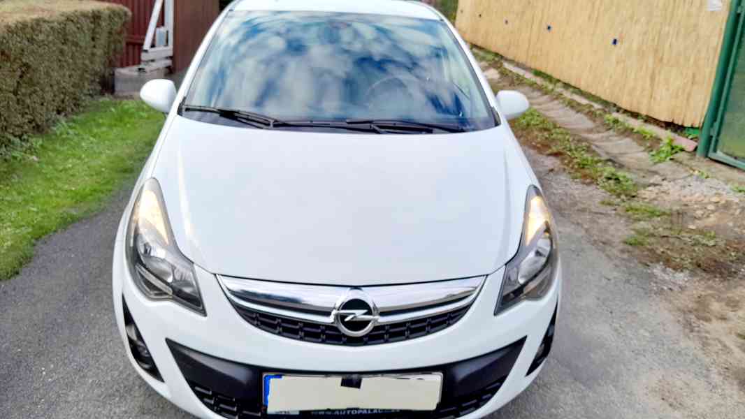 Velice zachovalý málo jetý velice úsporný Opel Corsa 16V LPG - foto 3