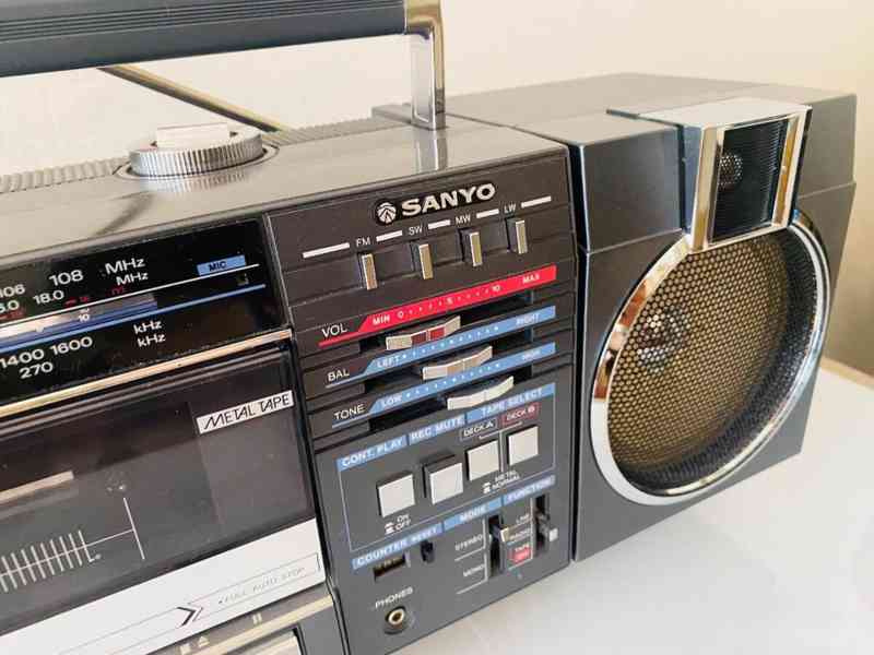 Radiomagnetofon Sanyo M-W22LU, rok 1985 - foto 13