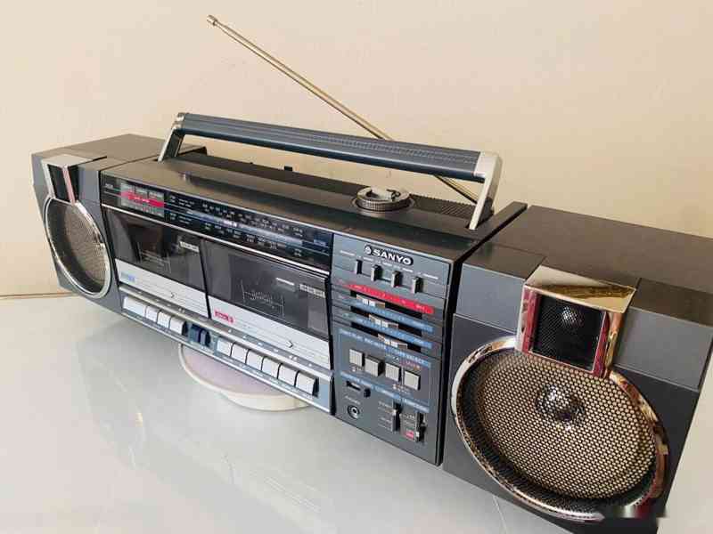 Radiomagnetofon Sanyo M-W22LU, rok 1985 - foto 6