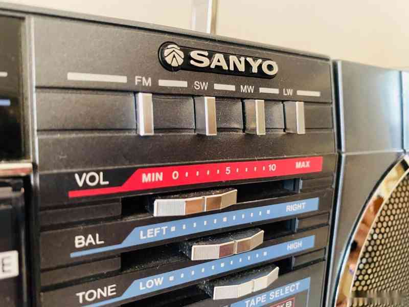 Radiomagnetofon Sanyo M-W22LU, rok 1985 - foto 5