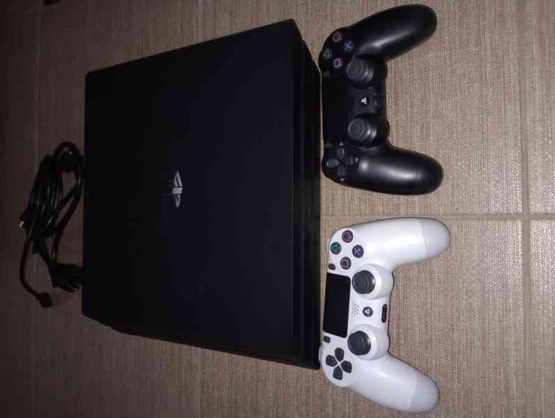 Play Station 4 PRO - foto 3