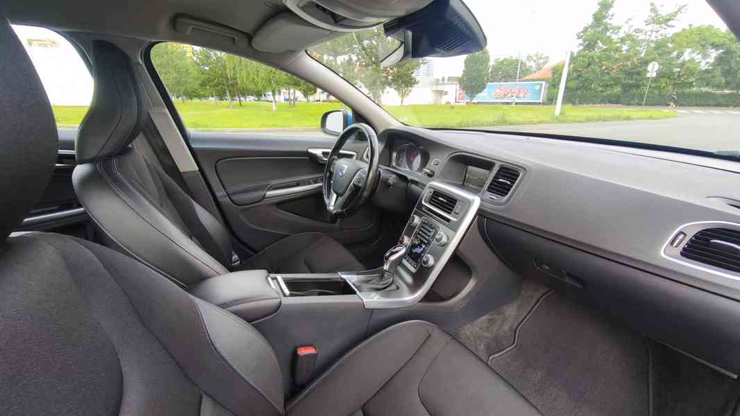 Volvo V60 D3 2.0,110kW,ČR,bez AdBlue,garážován - foto 10
